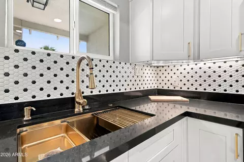 Kitchen - 3817 N 59th Dr, Phoenix, AZ 85033 photo 3 of 7