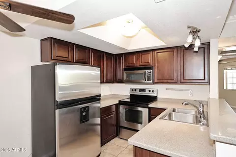 Kitchen - 1720 E Thunderbird Rd #2050, Phoenix, AZ 85022 photo 1 of 2
