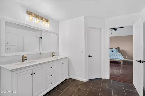 Bath - 2709 E Thunderhill Pl, Phoenix, AZ 85048 photo 4 of 5