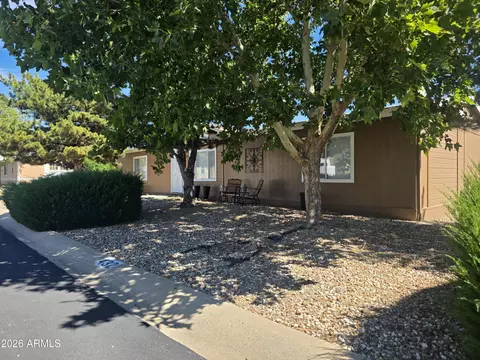 12100 E Obsidian Loop Rd, Dewey, AZ 86327 photo 2