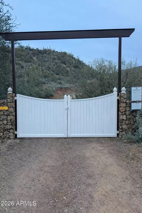 32050 S Lisa Dr, Black Canyon City, AZ 85324