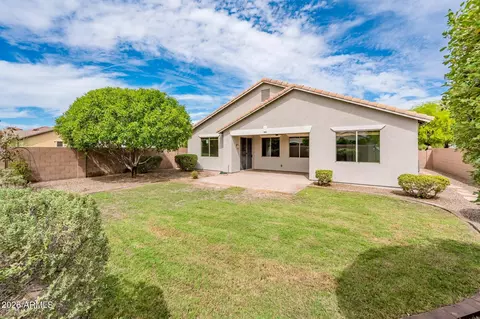 Exterior - 685 E Hummingbird Way, Gilbert, AZ 85297 photo 3 of 10