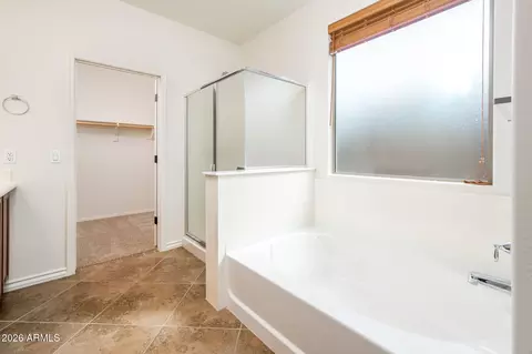 Bath - 685 E Hummingbird Way, Gilbert, AZ 85297 photo 2 of 3