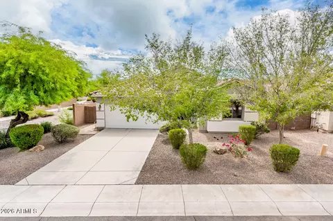 Exterior - 685 E Hummingbird Way, Gilbert, AZ 85297 photo 5 of 10