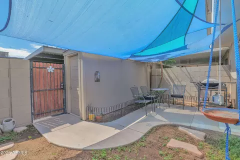Exterior - 2930 E Clarendon Ave, Phoenix, AZ 85016 photo 3 of 5