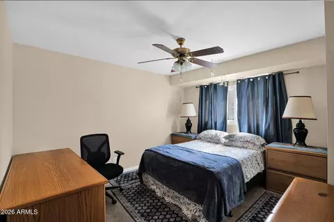 Bedroom - 2930 E Clarendon Ave, Phoenix, AZ 85016 photo 1 of 4