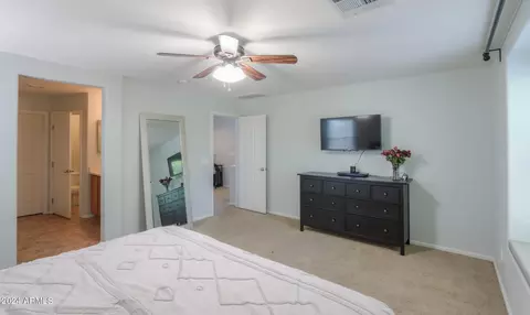 Bedroom - 986 S Hawk Ln, Gilbert, AZ 85296 photo 5 of 5