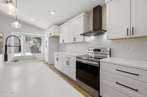 Kitchen - 6849 E Lakeview Ave, Mesa, AZ 85209 photo 4 of 4
