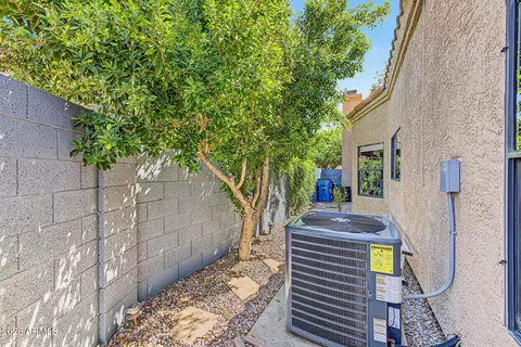 Exterior - 322 E Hearne Way, Gilbert, AZ 85234 photo 5 of 5