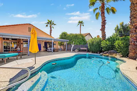 Exterior - 322 E Hearne Way, Gilbert, AZ 85234 photo 2 of 5