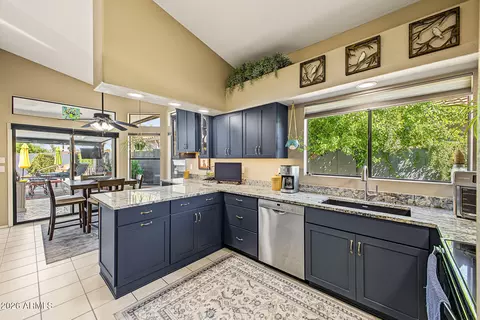 Kitchen - 322 E Hearne Way, Gilbert, AZ 85234 photo 2 of 4