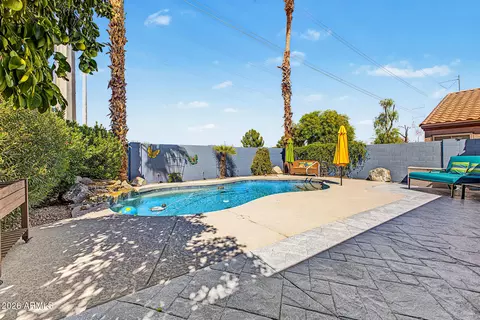 Exterior - 322 E Hearne Way, Gilbert, AZ 85234 photo 4 of 5