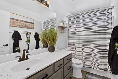 Bath - 1278 Eli Ct, Gilbert, AZ 85295 photo 1 of 1