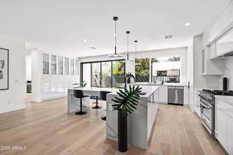 Kitchen - 3821 E Whitton Ave, Phoenix, AZ 85018 photo 1 of 3
