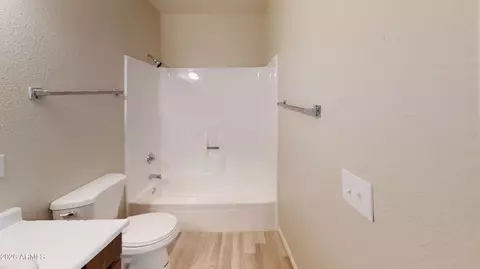 Bath - 960 S Mara Dr, Apache Junction, AZ 85120 photo 1 of 3