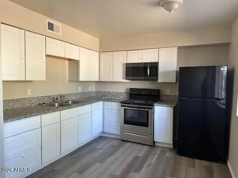 Kitchen - 960 S Mara Dr, Apache Junction, AZ 85120 photo 2 of 2
