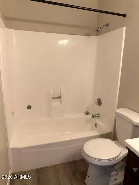 Bath - 960 S Mara Dr, Apache Junction, AZ 85120 photo 2 of 3