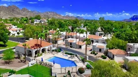 View/Area - 6153 N 28th Pl, Phoenix, AZ 85016 photo 4 of 5