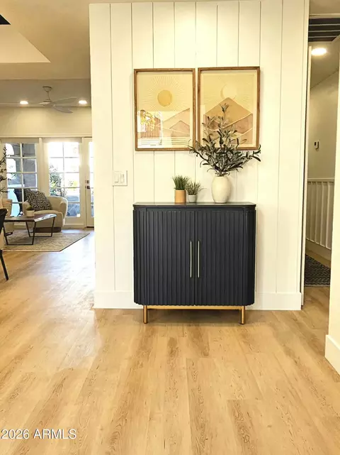 Entry Way - 6153 N 28th Pl, Phoenix, AZ 85016 photo 1 of 4