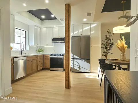 Kitchen - 6153 N 28th Pl, Phoenix, AZ 85016 photo 1 of 2