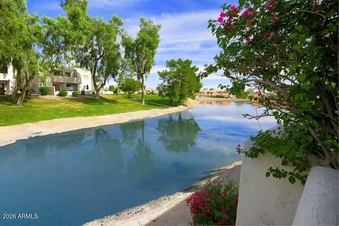 View/Area - 6153 N 28th Pl, Phoenix, AZ 85016 photo 1 of 5