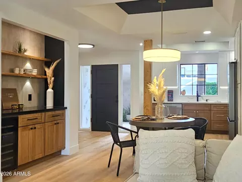 Dining - 6153 N 28th Pl, Phoenix, AZ 85016 photo 2 of 2