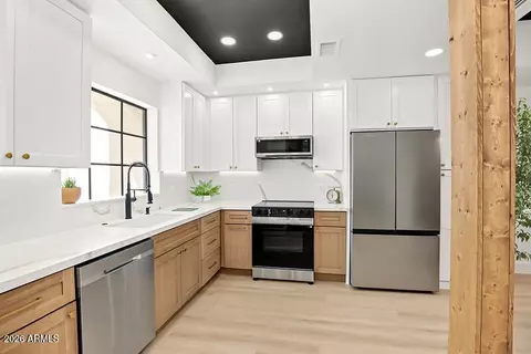 Kitchen - 6153 N 28th Pl, Phoenix, AZ 85016 photo 1 of 4