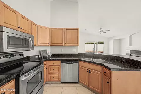 Kitchen - 2548 E Contessa St, Mesa, AZ 85213 photo 3 of 4