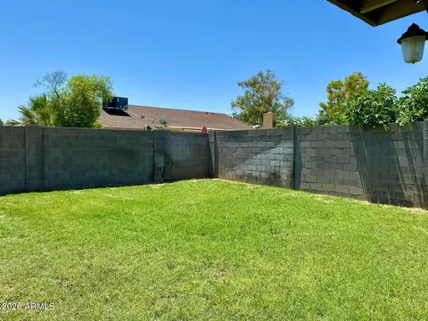 Exterior - 3301 W Muriel Dr, Phoenix, AZ 85053 photo 4 of 4