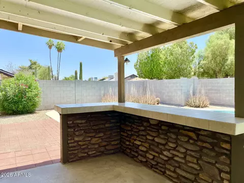 Exterior - 3301 W Muriel Dr, Phoenix, AZ 85053 photo 3 of 4