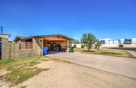 Exterior - 4738 N 40th Dr, Phoenix, AZ 85019 photo 2 of 10