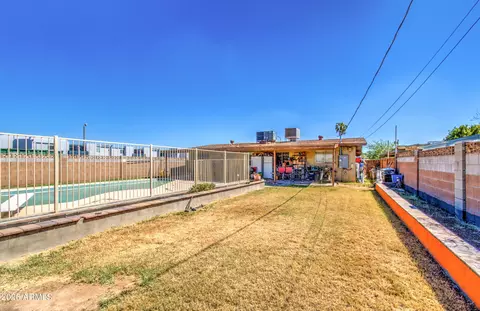 Exterior - 4738 N 40th Dr, Phoenix, AZ 85019 photo 5 of 10