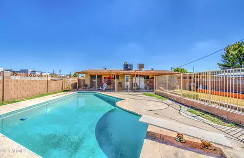 Exterior - 4738 N 40th Dr, Phoenix, AZ 85019 photo 9 of 10