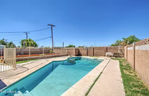 Exterior - 4738 N 40th Dr, Phoenix, AZ 85019 photo 6 of 10