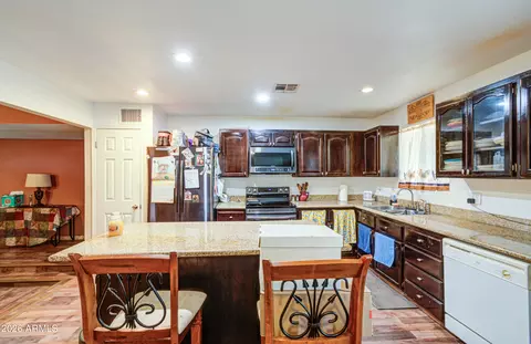 Kitchen - 4738 N 40th Dr, Phoenix, AZ 85019 photo 2 of 5