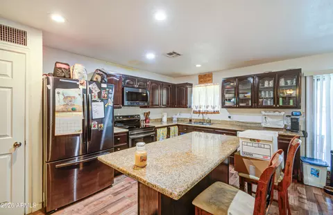 Kitchen - 4738 N 40th Dr, Phoenix, AZ 85019 photo 3 of 5