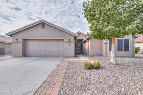 137 S Los Cielos Ln, Casa Grande, AZ 85194