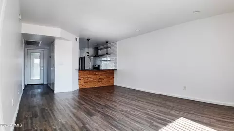 Living - 4233 N Longview Ave, Phoenix, AZ 85014 photo 1 of 1