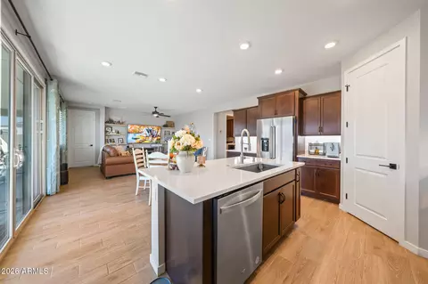 Kitchen - 7593 E 36th Pl Pl, Yuma, AZ 85365 photo 4 of 6