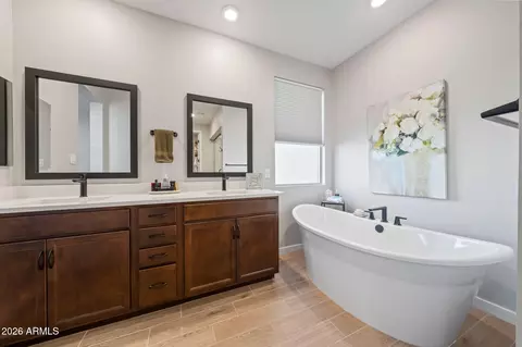 Bath - 7593 E 36th Pl Pl, Yuma, AZ 85365 photo 4 of 6