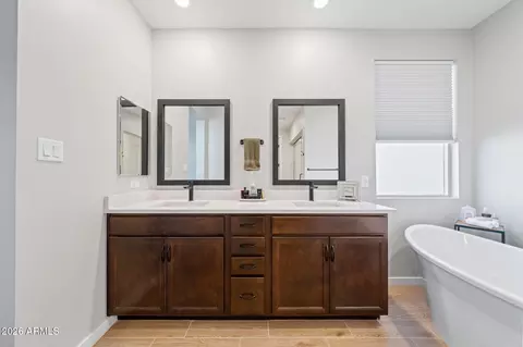 Bath - 7593 E 36th Pl Pl, Yuma, AZ 85365 photo 5 of 6