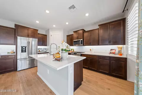 Kitchen - 7593 E 36th Pl Pl, Yuma, AZ 85365 photo 2 of 6