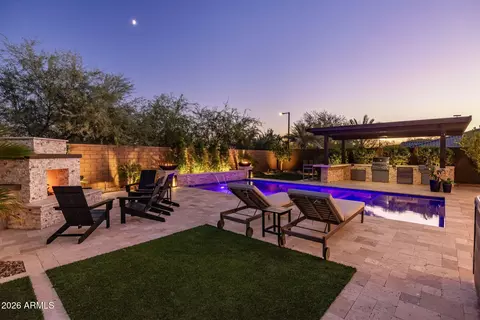Exterior - 2939 E Crest Ln, Phoenix, AZ 85050 photo 11 of 16