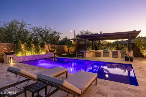 Exterior - 2939 E Crest Ln, Phoenix, AZ 85050 photo 12 of 16