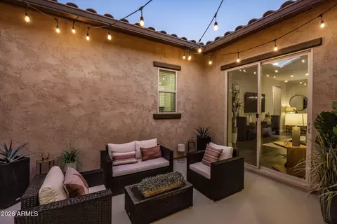 Exterior - 2939 E Crest Ln, Phoenix, AZ 85050 photo 8 of 16