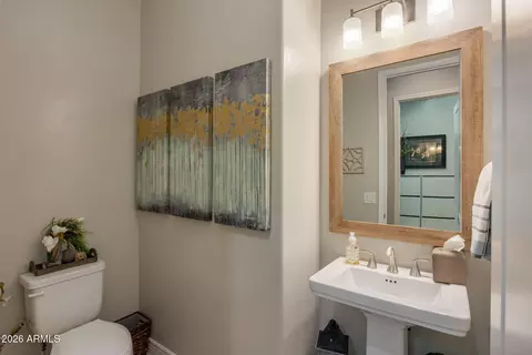 Bath - 2939 E Crest Ln, Phoenix, AZ 85050 photo 5 of 5