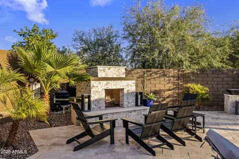 Exterior - 2939 E Crest Ln, Phoenix, AZ 85050 photo 3 of 16