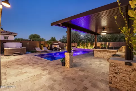 Exterior - 2939 E Crest Ln, Phoenix, AZ 85050 photo 13 of 16
