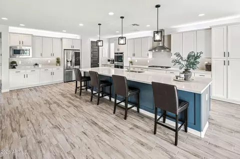Kitchen - 10345 E Trillium Ave, Mesa, AZ 85212 photo 4 of 6