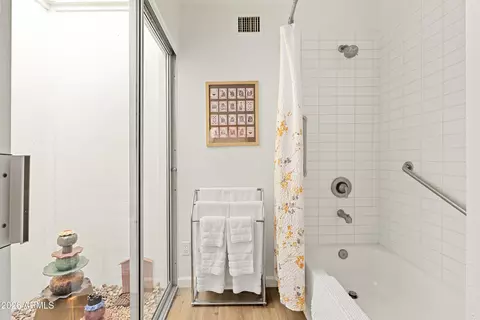 Bath - 6644 N Majorca Lane E Ln E, Phoenix, AZ 85016 photo 3 of 5